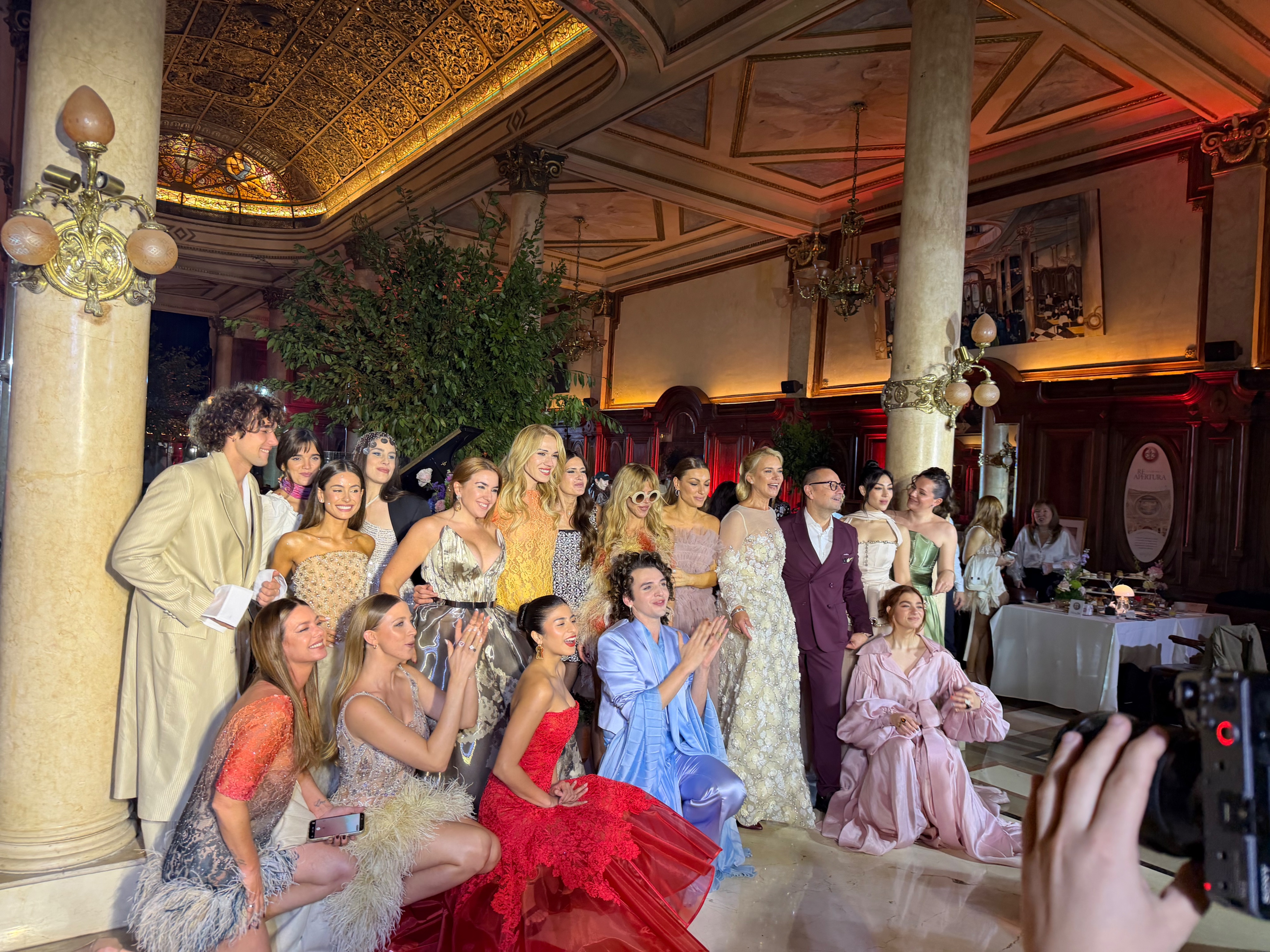 Foto grupal del cierre en La Ideal