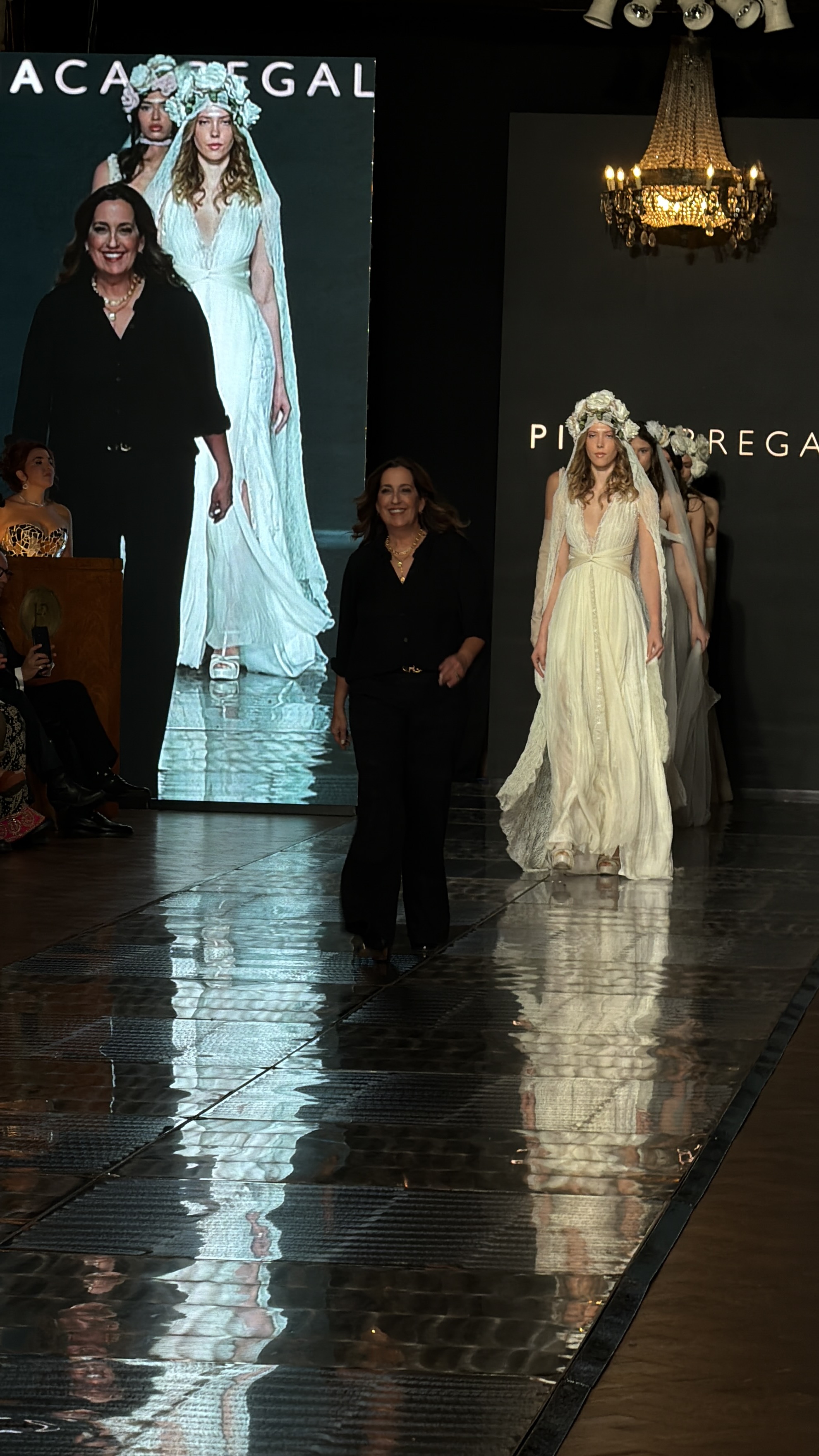 Pía Carregal diseñadora con novias